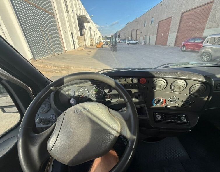 IVECO WOMAN 35c12 HPI