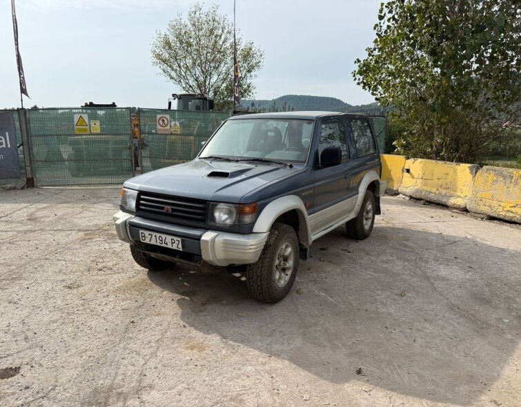 MITSUBISHI MONTERO