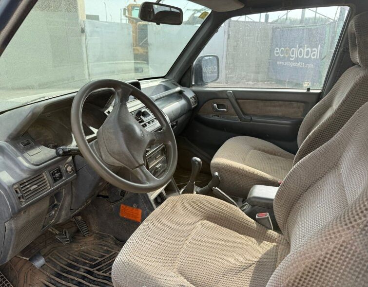 MITSUBISHI MONTERO