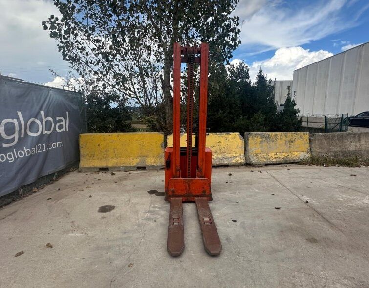- TRANSPALETTE LINDE