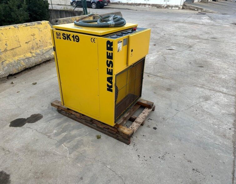 - COMPRESSEUR KAESER SK19 AVEC SÉCHEUR