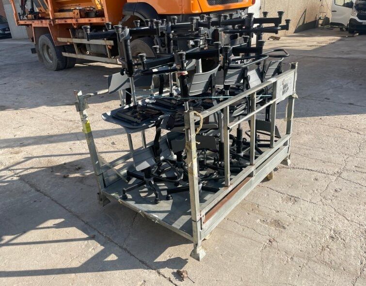 - LOT OF DESK STOOLS