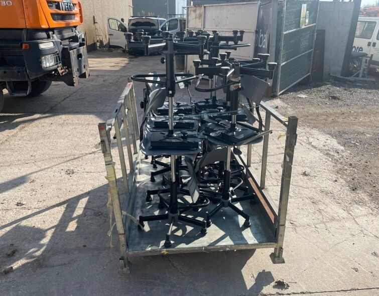 - LOT OF DESK STOOLS