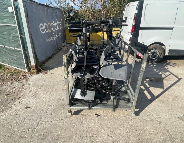 - LOT OF DESK STOOLS