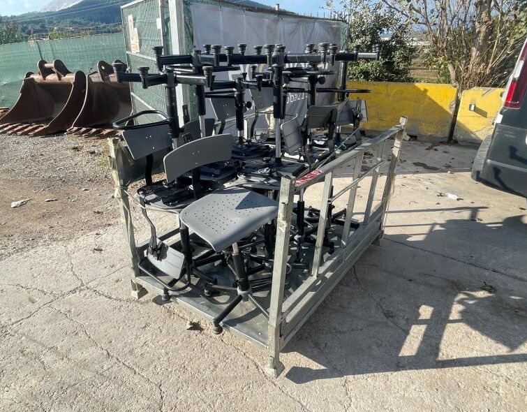 - LOT OF DESK STOOLS