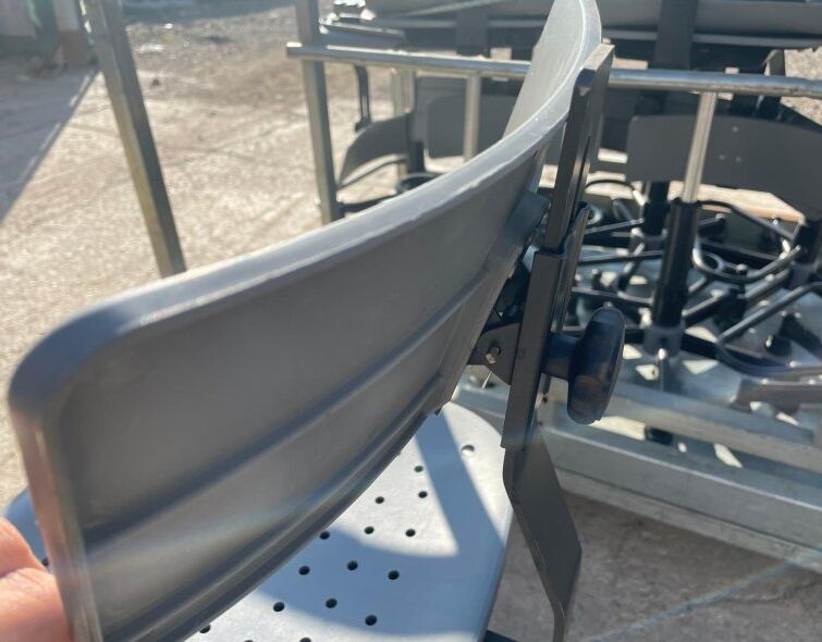 - LOT OF DESK STOOLS