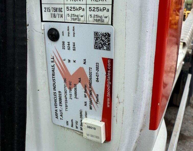 MITSUBISHI FUSO ***PORTACONTENIDORS***