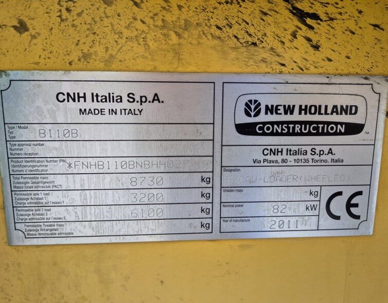 NEW HOLLAND LB110B TC