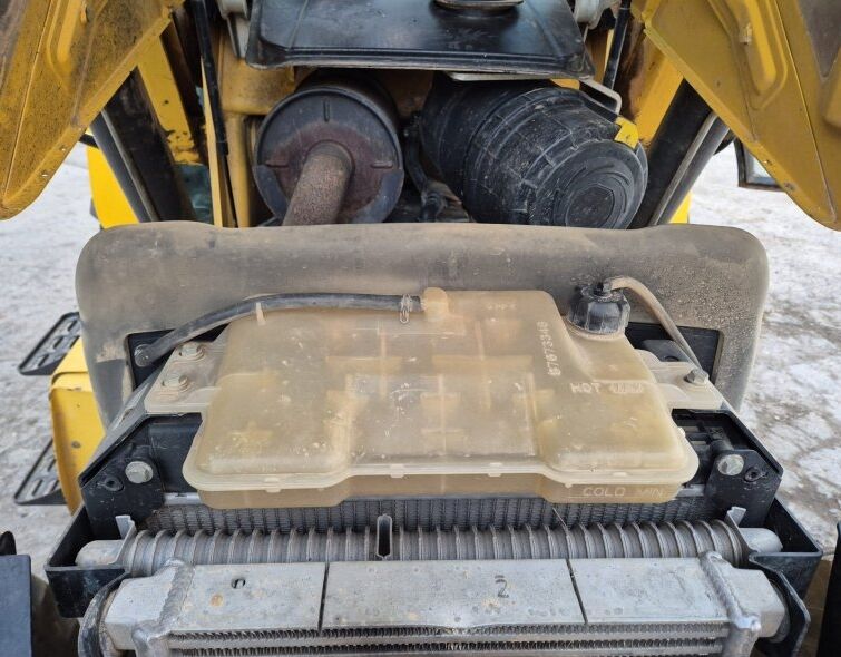 NEW HOLLAND LB110B TC