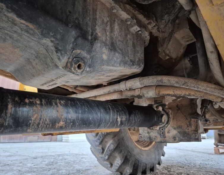 NEW HOLLAND LB110B TC