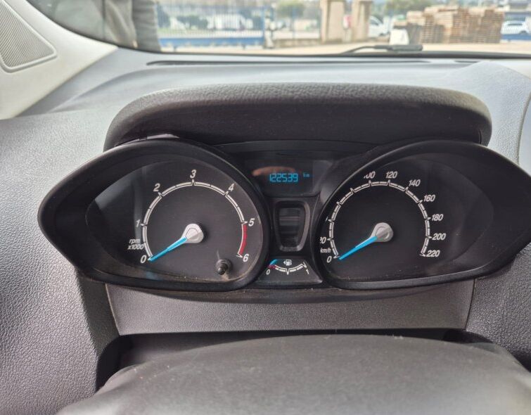 FORD  TRANSIT COURIER