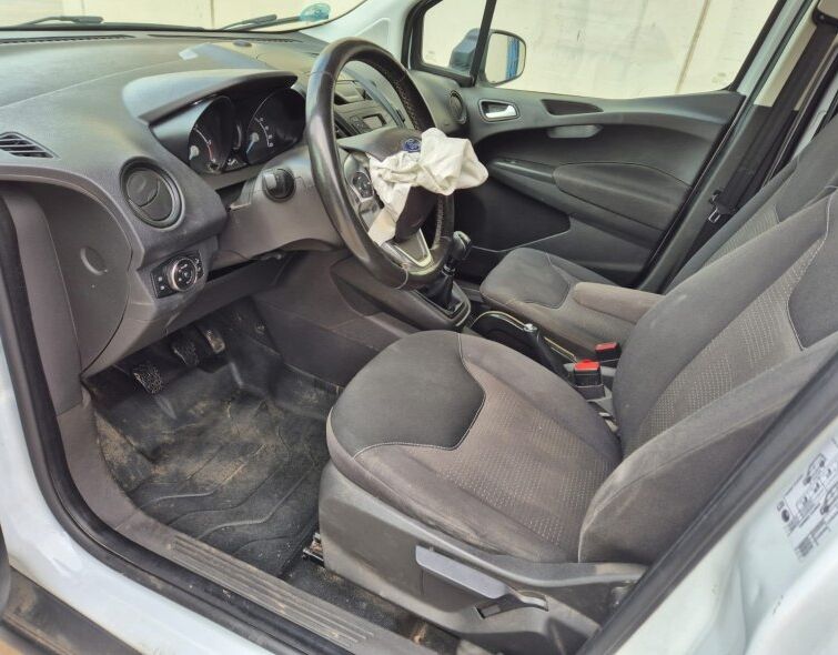 FORD  TRANSIT COURIER