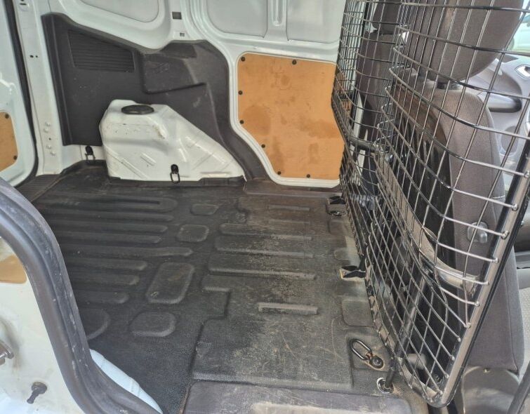 FORD  TRANSIT COURIER
