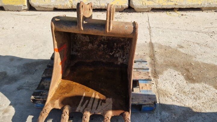 - IDEAL BUCKET FOR NEW HOLLAND