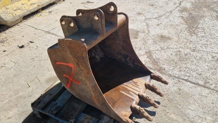 - IDEAL BUCKET FOR NEW HOLLAND