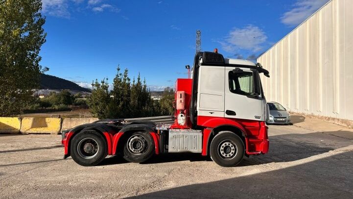 MERCEDES BENZ ACTROS 2551***6X2//68T***