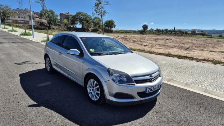 OPEL ASTRA GTC 1.6 