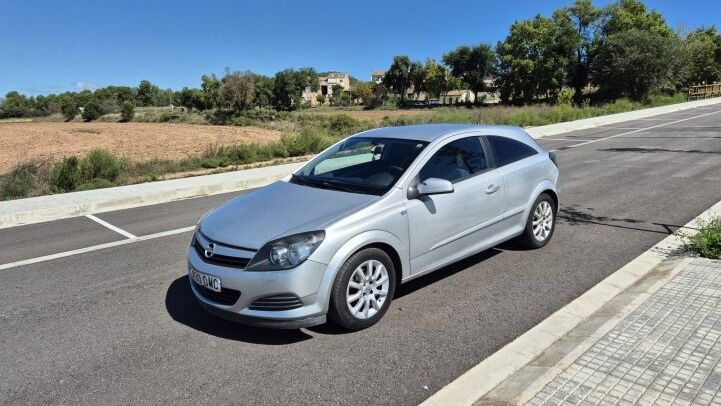 OPEL ASTRA GTC 1.6 