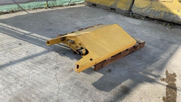 - HYDRAULIC TANK FOR MOTOR GRADER