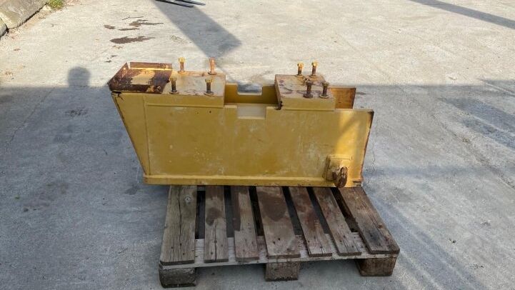 - CAT MOTOR GRADER GEGENGEWICHT