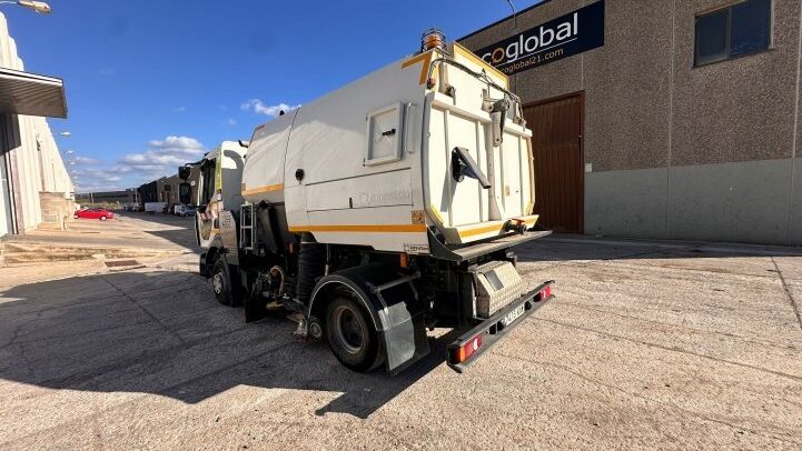 - BUCHER MAXPOWA V50 KEHRMASCHINE LKW