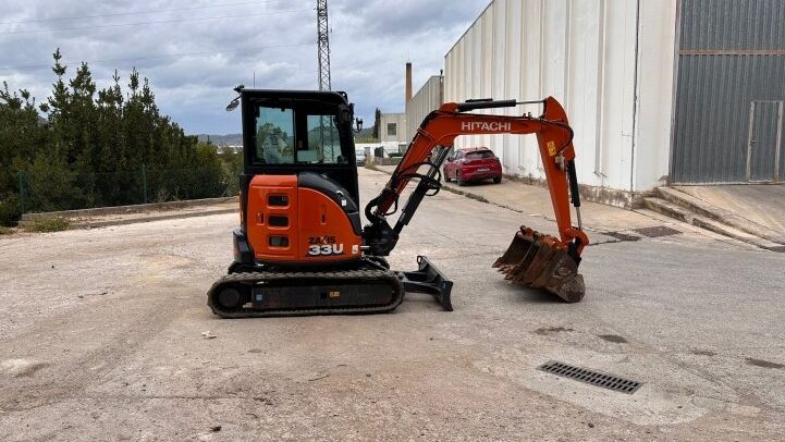 HITACHI  ZX33U-6 CLR***IMPECABLE***