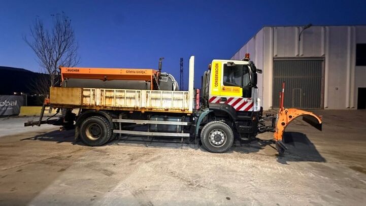 IVECO  TRAKKER 4X4 ***SNOWPLOW***