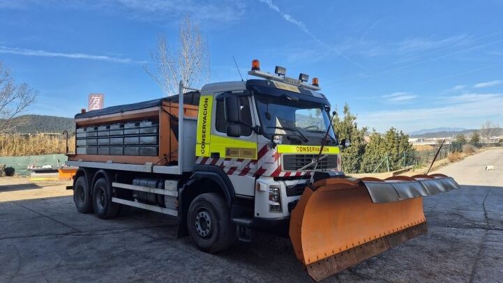 VOLVO  FM66 6x6 **PLATFORM**