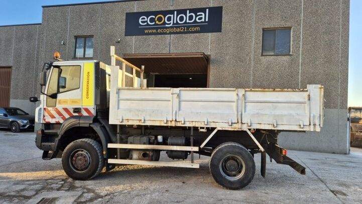 IVECO  TRAKKER 4X4 ***BENNE***