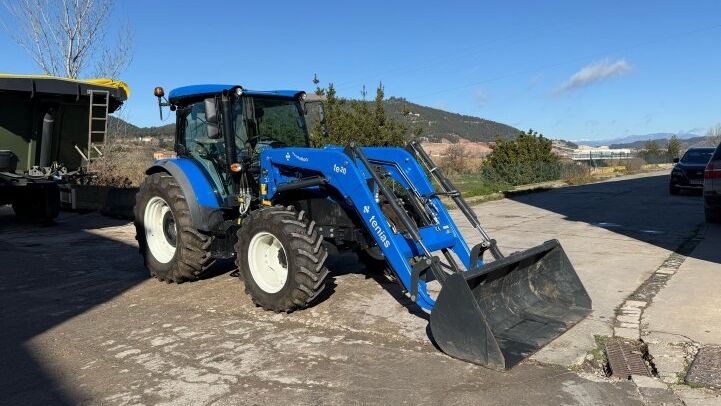 NEW HOLLAND  T5.100 S***380 HOURS!! ***