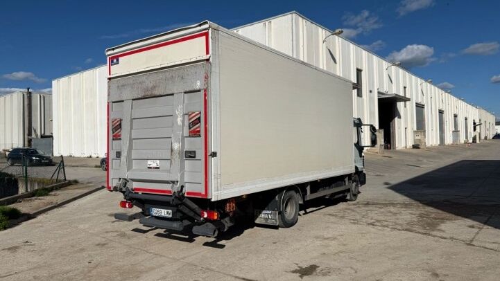 IVECO  FRACHTGEBÜHR 120-250L***GESCHLOSSENE BOX***