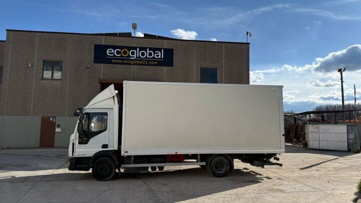 IVECO  EUROCARGO 120-250L***CAJA CERRADA***