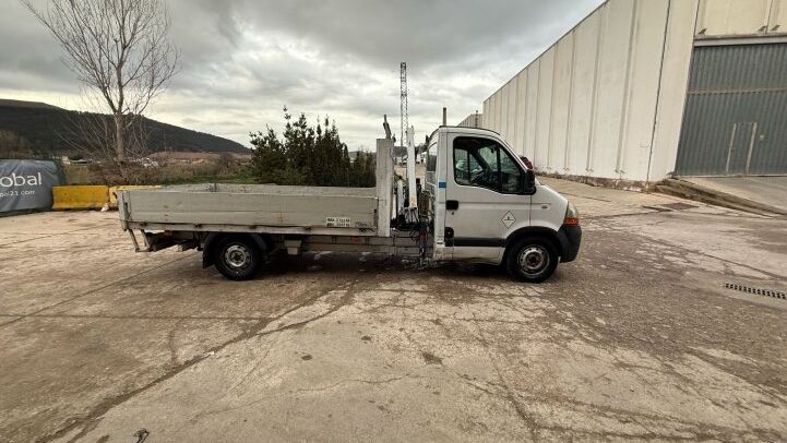 RENAULT  MASTER 3500KG GRUA