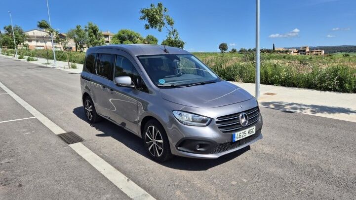 - MERCEDES BENZ T-CLASS VAN