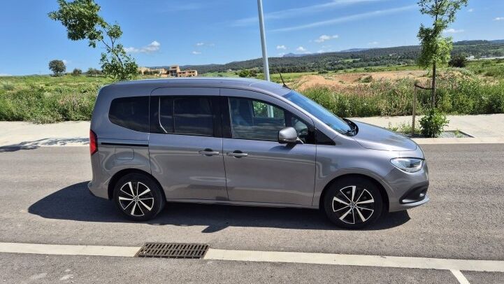 - MERCEDES BENZ T-CLASS VAN
