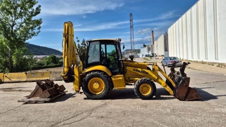 KOMATSU  WB97 R-2 ***MIXED FULL EQUIPMENT***