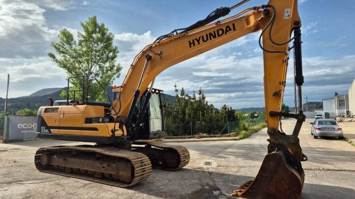 HYUNDAI  HX220L
