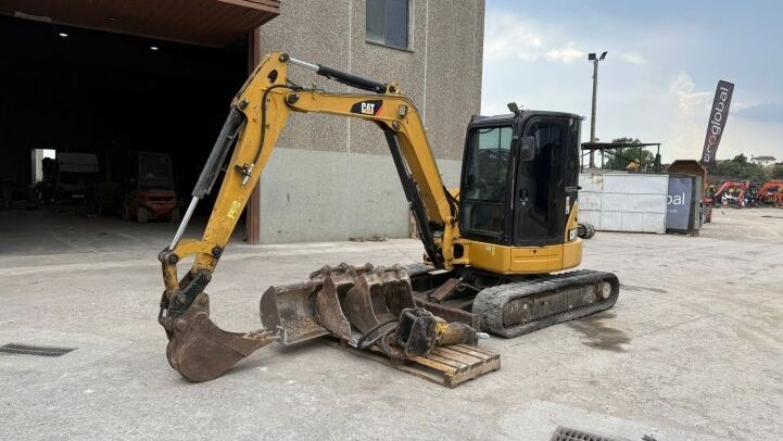 CATERPILLAR  305E CR***TOUT ÉQUIPÉ*A/C***