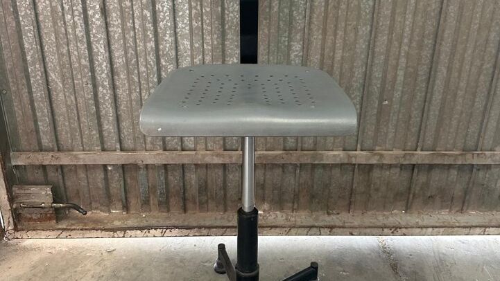 - LOT OF DESK STOOLS