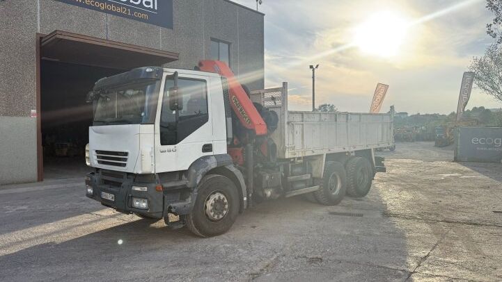 IVECO TRAKKER 380**GRUA/VOLQUETE***