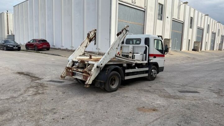 MITSUBISHI FUSO ***PORTACONTENIDORS***