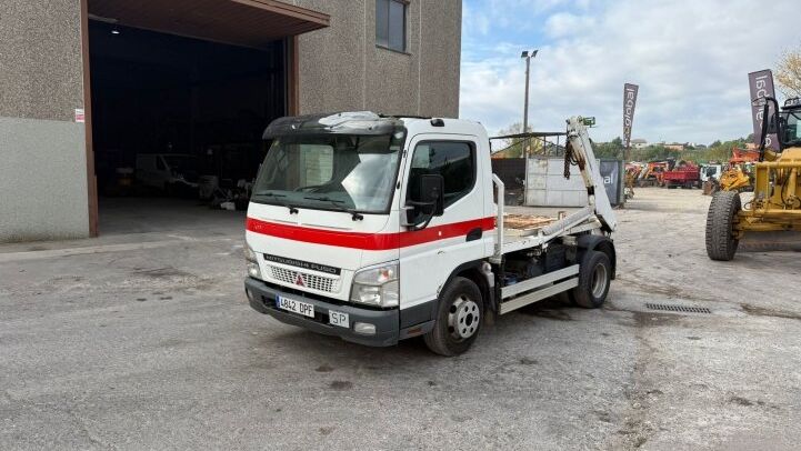 MITSUBISHI FUSO ***PORTACONTENIDORS***