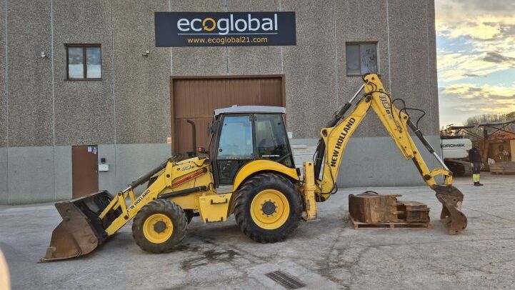 NEW HOLLAND LB110B TC