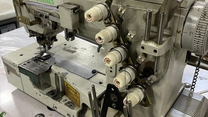 - MÁQUINAS DE COSER INDUSTRIALES