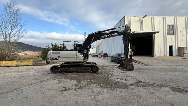 HIDROMEK HMK220 NLC-3B