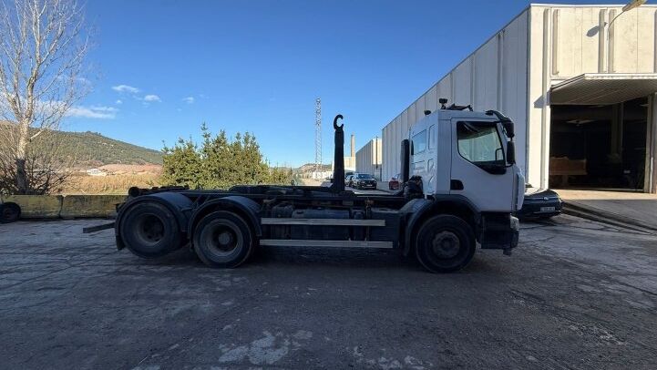 RENAULT LANDER 410.26. 