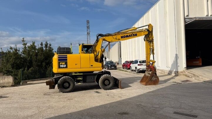 KOMATSU PW160-11