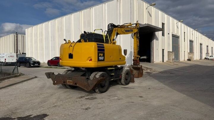 KOMATSU PW160-11