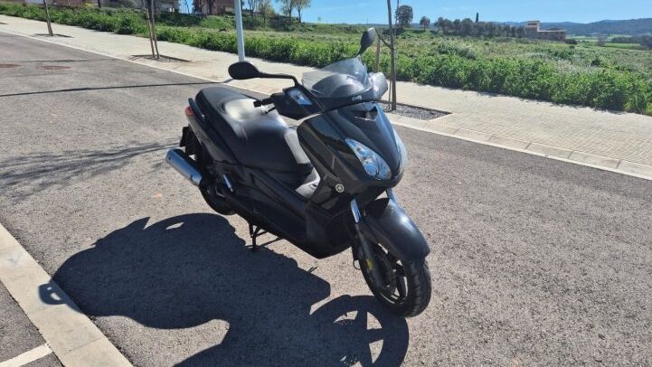 YAMAHA XMAX 125