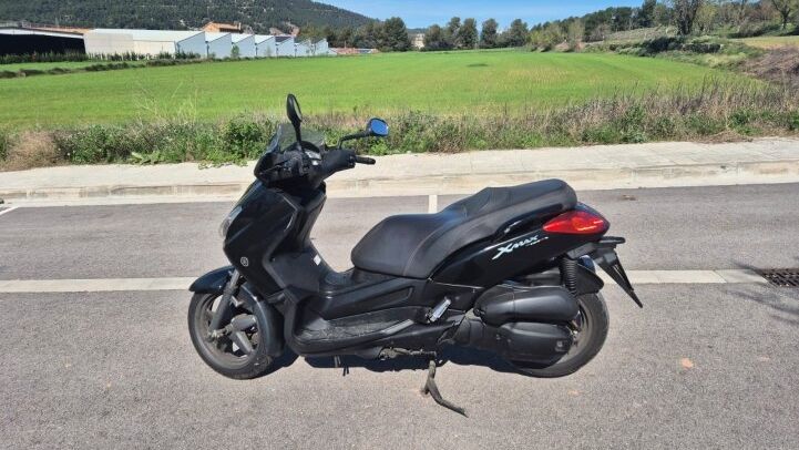 YAMAHA XMAX 125